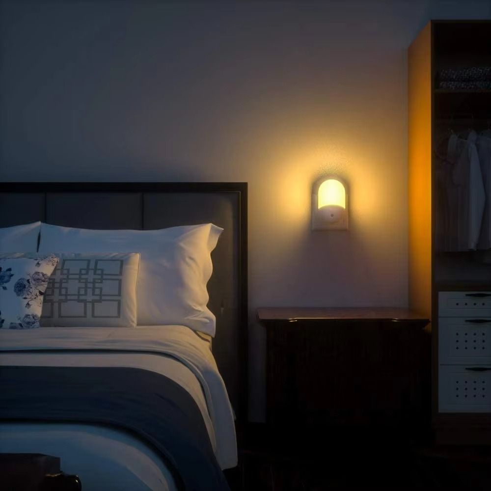 With Smart Sensors LED Plug-in - đánh giá và giá Smart Baby Night Light